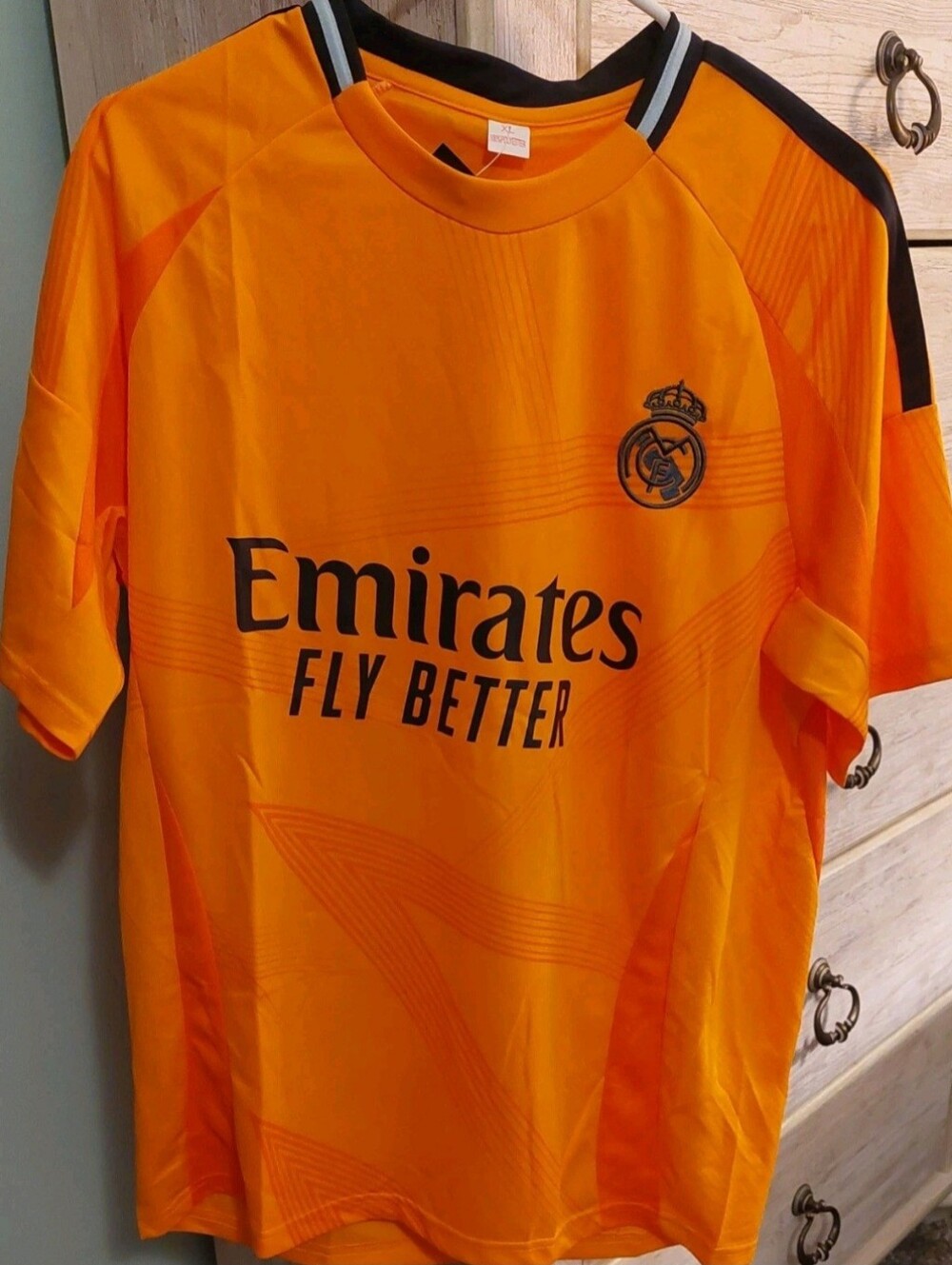 Orange Fly Emirates XL 100 percent polyester Real Madrid short sleeve jersey